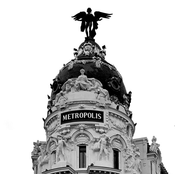 Meet your Posher, Jenn - Picture 1 of 1